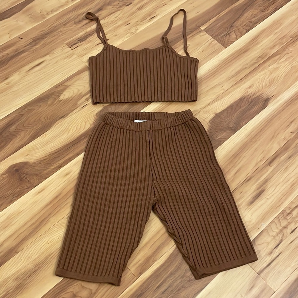 NEW 437 brown set